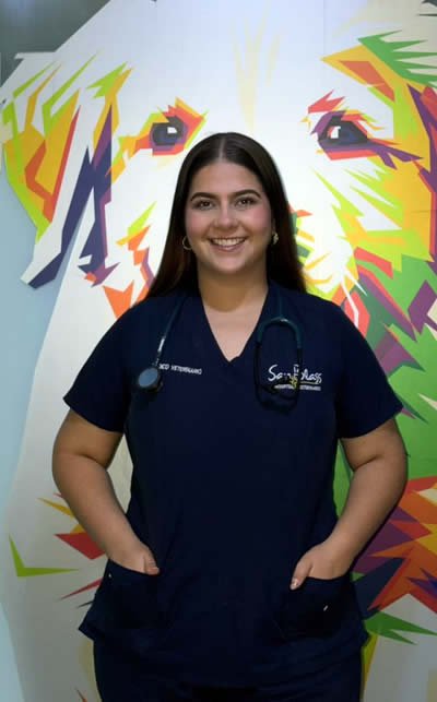 Médica Veterinaria Zootecnista Nahomy Valentina Diaz Guzman